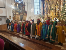 Ein Teil der Sternsinger des Jahres 2023